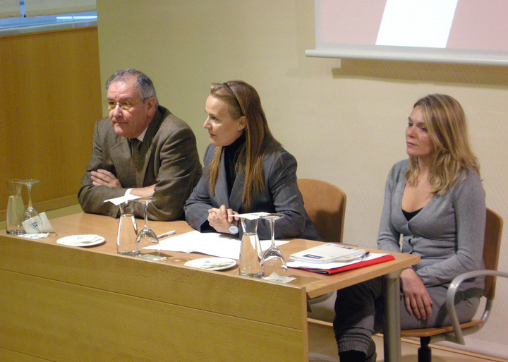 El gerente de Murcia Turística, Jesús Galindo, la directora general de Turismo, Marina García, y la representante del portal turístico Atrapalo.com, Adela Navarro