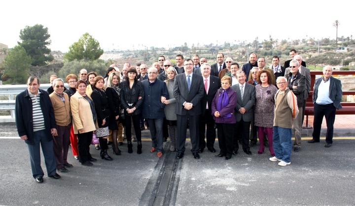 Nuevo puente sobre el río Chícamo en Mahoya