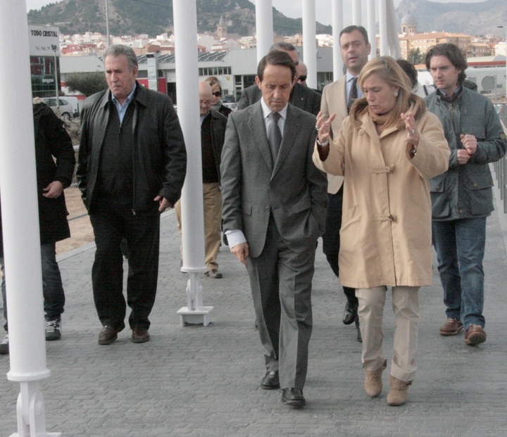 Inauguración del nuevo puente pasarela de Yecla