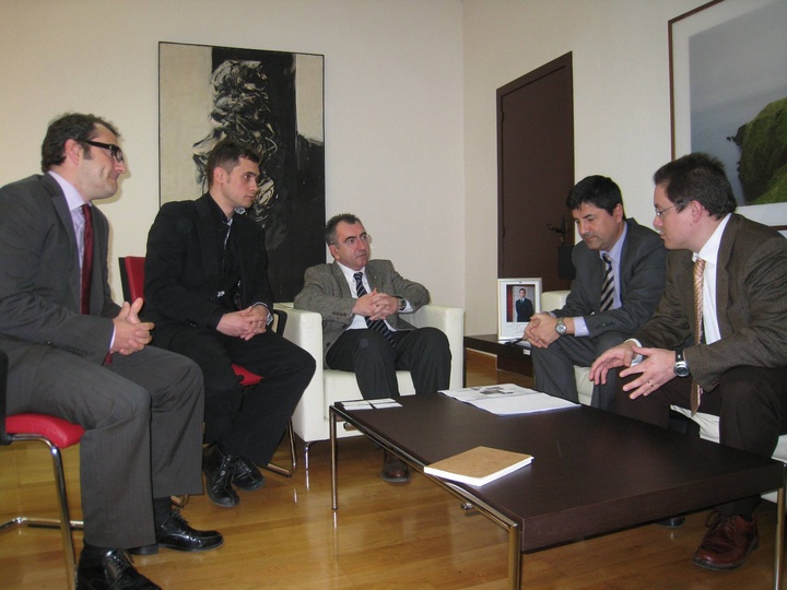 Reunión con responsables de la empresa IDOM Murcia