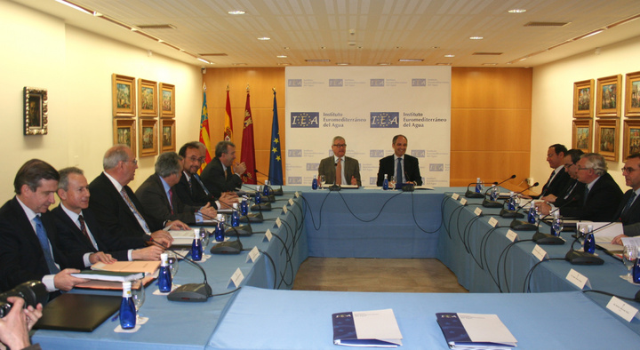 Valc&aacute;rcel y Camps presidieron la reuni&oacute;n del Patronato del Instituto Euromediterr&aacute;neo del Agua (2)
