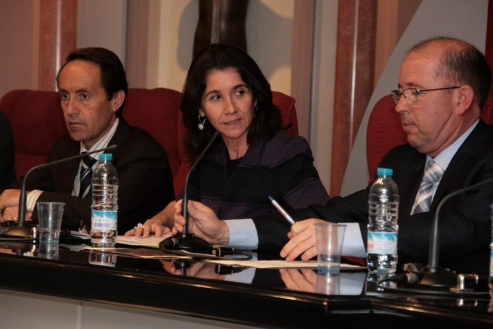 Inmaculada García presentó la conferencia de Iñaki Osuna en la Feria del Mueble de Yecla