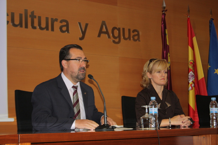 El director general de Patrimonio Natural y Biodiversidad, Pablo Fernández, en un momento de la presentación de la Jornada