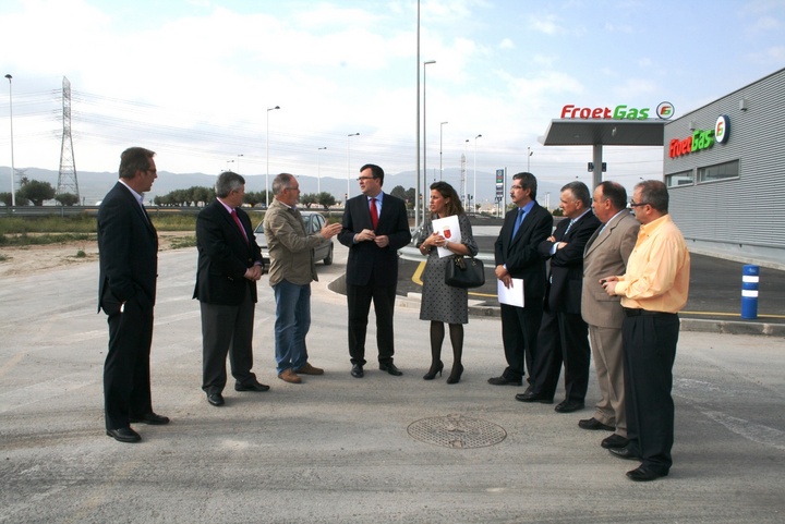 Visita empresas de logística instaladas en Citmusa