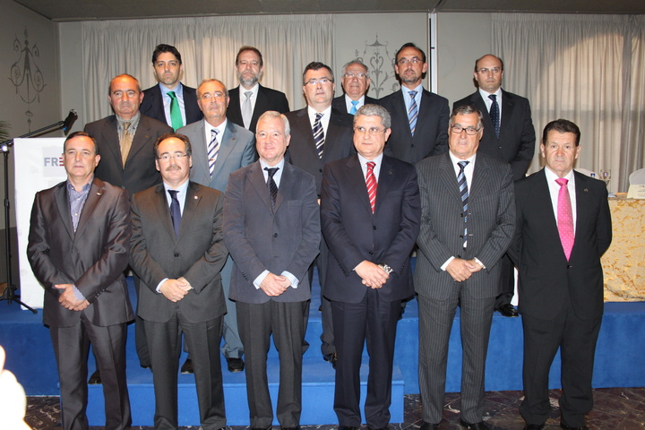 El jefe del Ejecutivo regional clausura la Asamblea General de la Federación Regional de Empresarios de la Construcción de Murcia