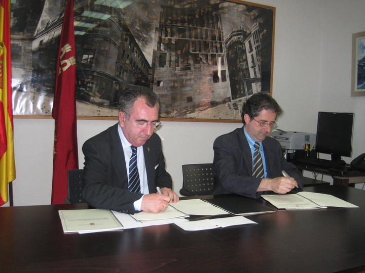 Firma de los convenios con CEFIS