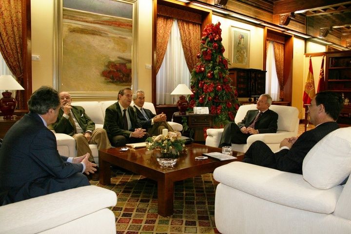 Ramón Luis Valcárcel, recibe a la junta directiva de FERRMED,  Asociación para la Promoción del Eje Ferroviario para Mercancías Rin-Ródano-Mediterráneo Occidental