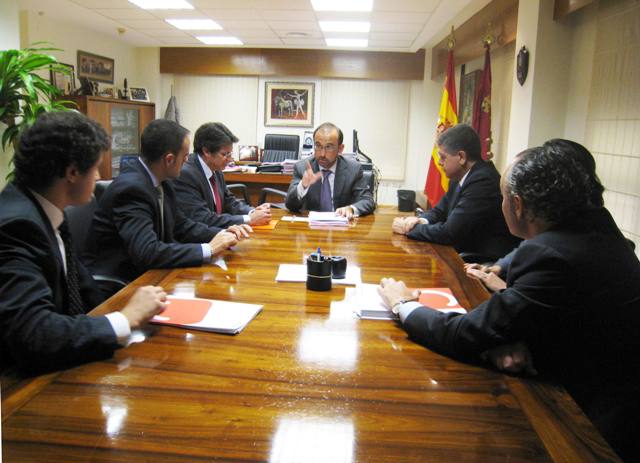 Reunión del consejero Marín con representantes de Naturgas-HC Energía (II)