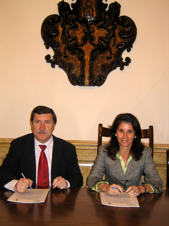 Firma convenio de la Consejería de Economía y Hacienda con el Ayuntamiento de Blanca