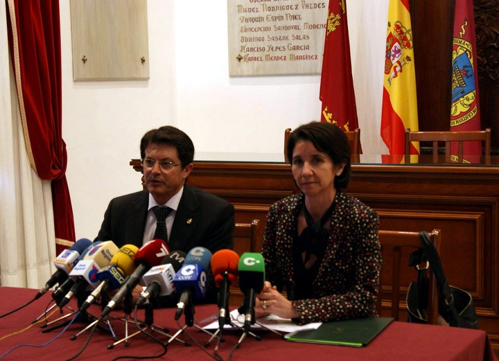 La consejera de Economía y Hacienda presenta en Lorca los trámites para la obtención de recursos de la Unión Europea para la recuperación económica de Lorca