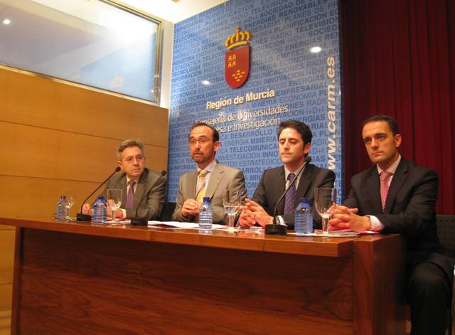 Firma de convenios con los Colegios de Industriales