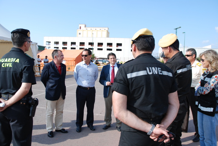 Visita al campamento de damnificados por los terremotos de Lorca 1