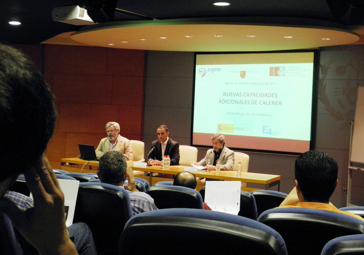 José Francisco Puche presenta el curso 'Nuevas capacidades adicionales de Calener'