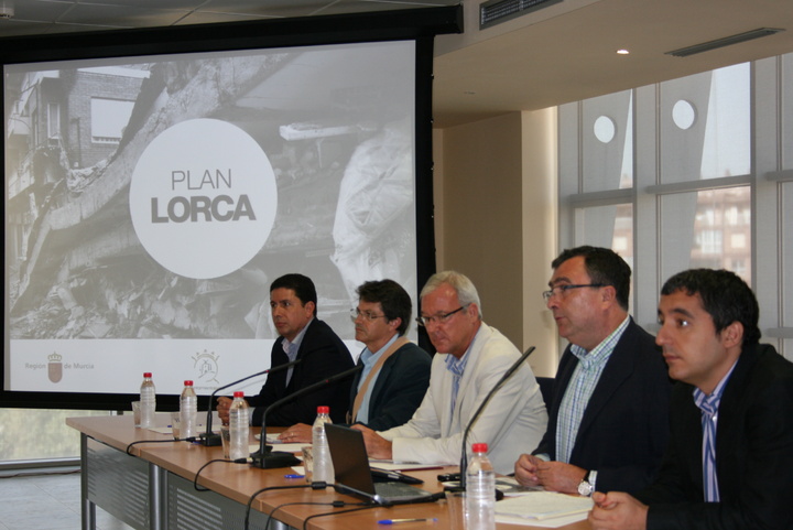El presidente de la Comunidad, Ramón Luis Valcárcel, presenta el Plan Lorca (1)