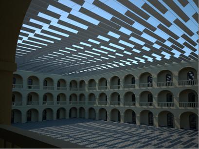 Simulación de toldo fotovoltaico en el claustro de la UPCT