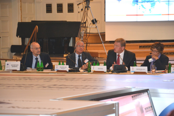 El presidente de la Comunidad participa en Polonia en la primera reunión de CORLEAP (1)