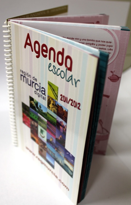 Imagen de la agenda escolar 2011-2012 que se repartirá entre esta semana y la que viene a alumnos de primero o segundo de Educación Secundaria Obligatoria de la Región