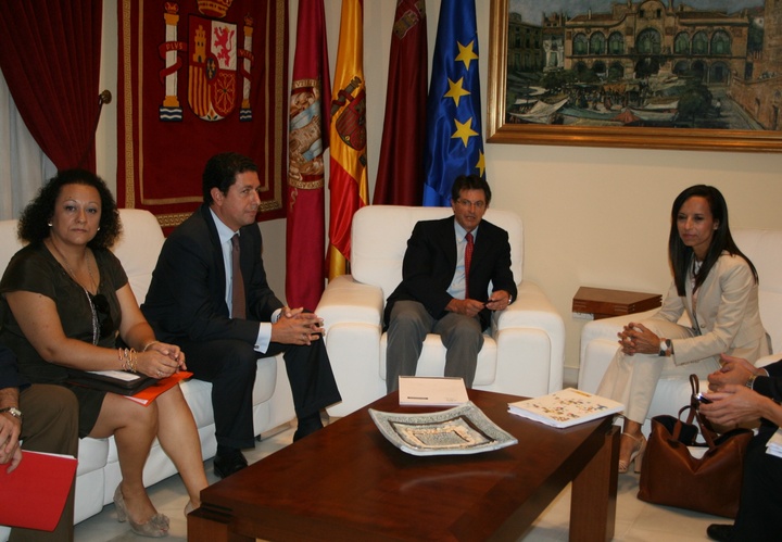 Reunión en Lorca del consejero de Obras Públicas con la secretaria de Estado de Vivienda y Actuaciones Urbanas