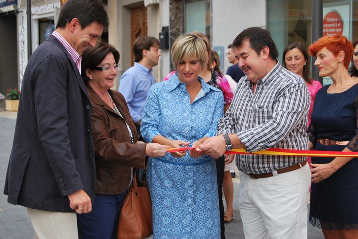 Inauguración de la II Feria Outlet de Alhama de Murcia