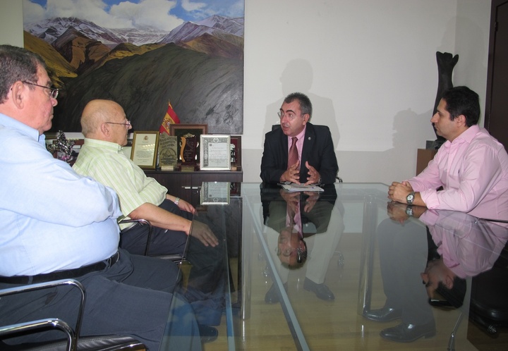 El consejero de Presidencia recibe a representantes de CSIF