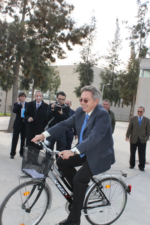 Inauguración del sistema de préstamo de bicicletas en el campus de Espinardo