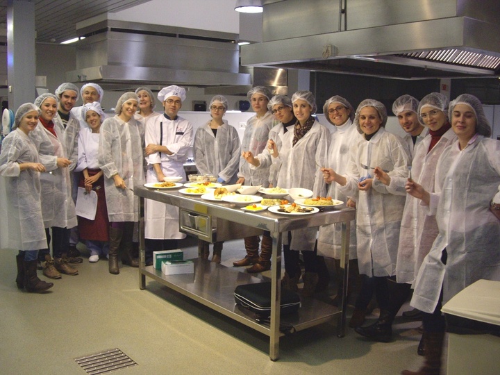 El Centro de Cualificación Turística celebra un curso de cocina saludable con microondas (1)