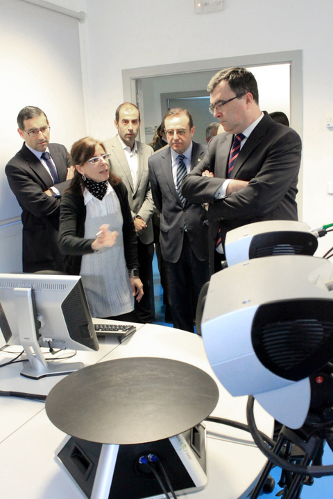 Ballesta visita los nuevos laboratorios de la UPCT (I)