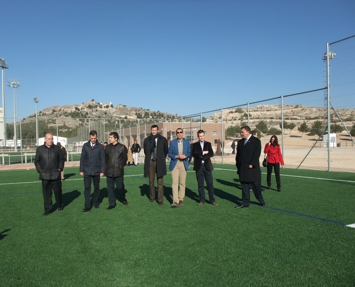 Inauguración del nuevo campo de fútbol de césped artificial y vestuarios en Yecla