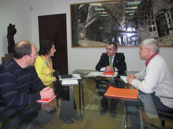 El consejero Manuel Campos se reúne con el sindicato Intersindical Servicios Públicos