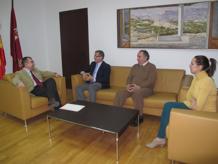 El consejero Manuel Campos se reúne con el alcalde de Abarán