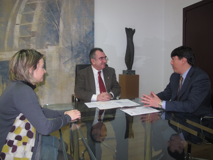 Reunión del consejero de Presidencia y el director general del Injuve