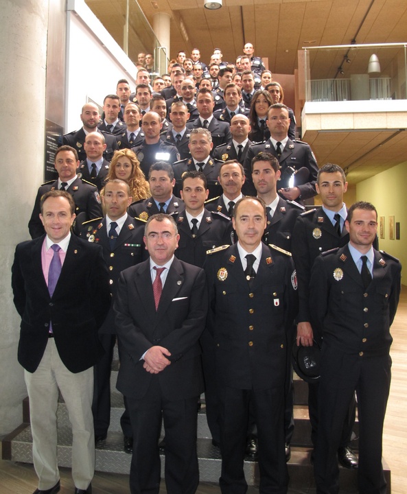 Entrega de diplomas a los 66 nuevos efectivos la Policía Local