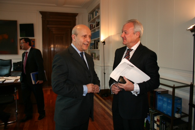 Reunión del presidente de la Comunidad, Ramón Luis Valcárcel, y el ministro de Educación, Cultura y Deporte, José Ignacio Wert (1)