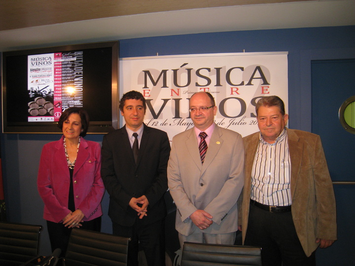 El consejero de Cultura y Turismo, Pedro Alberto Cruz, durante la presentación de 'Música entre Vinos'