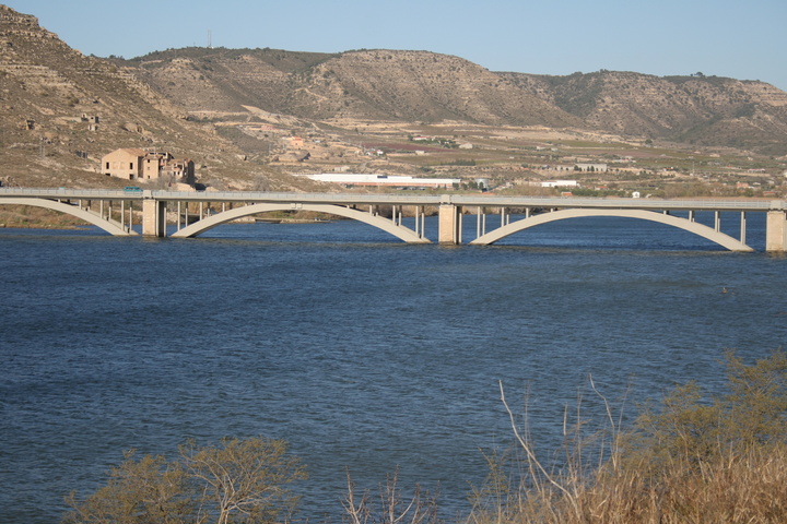 Imágenes del Ebro en la zona de Mequinenza