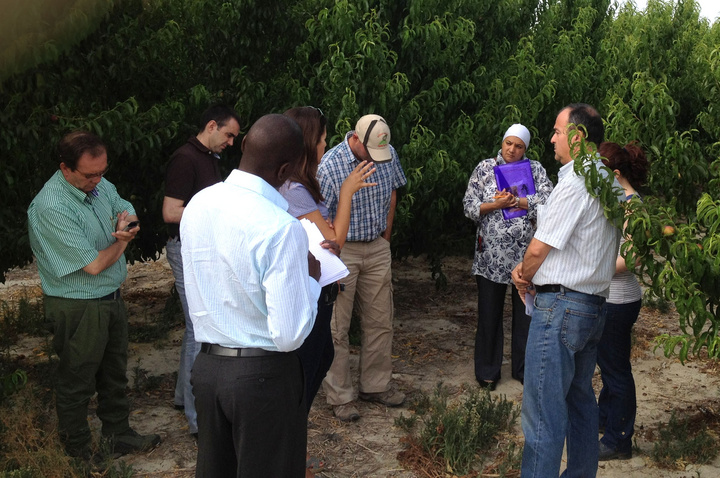 Un grupo de inspectores agrícolas de Sudáfrica visita la Región