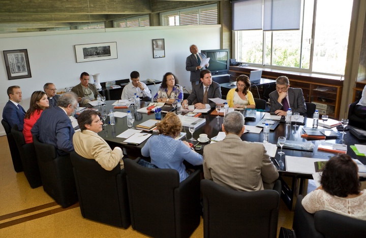 El consejero de Obras  Públicas y Ordenación del Territorio, Antonio Sevilla, y representantes del Gobierno de España y Consejo de Europa durante la reunión sobre la recuperación del Patrimonio y rehabilitación urbana de Lorca celebrada esta mañana, en la sede del Instituto del Patrimonio Cultural de España