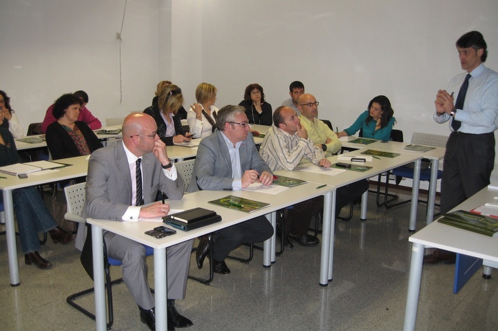 Sesión de un curso de formación a empleados públicos