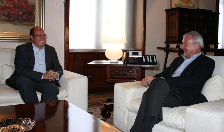 El presidente Valcárcel recibe al alcalde de Puerto Lumbreras