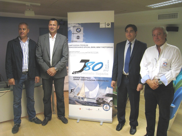 El director general de la Actividad Física y el Deporte durante la presentación del Gran Trofeo BMW Cartagena Premium del Campeonato de España J80 2012
