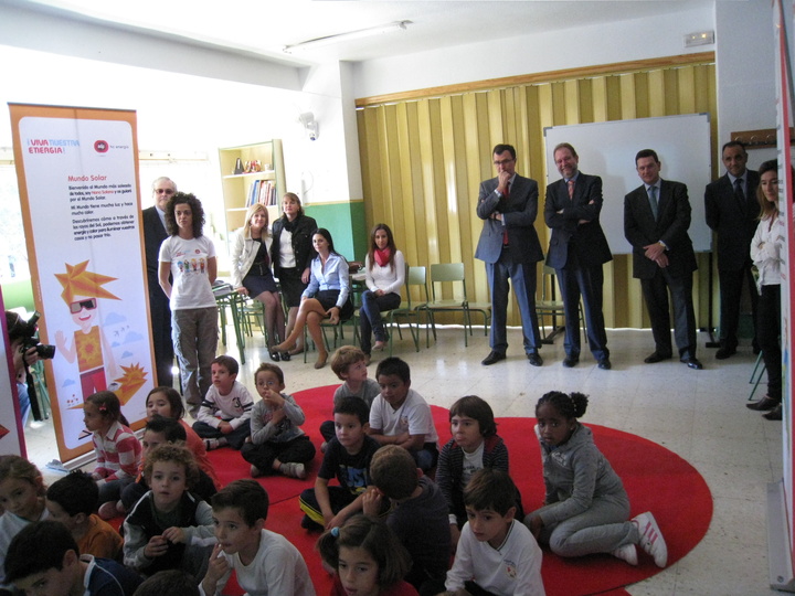 Visita consejeros Ballesta y Sotoca al colegio San Pablo de Murcia