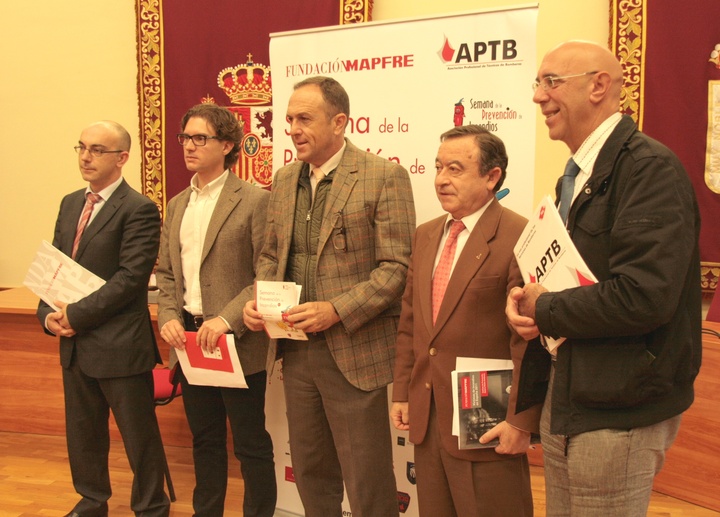 Presentación de la 'Semana de la Prevención de Incendios' en Yecla (2)
