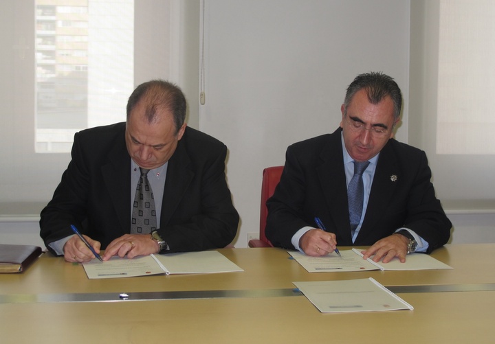 Firma del convenio con el Consejo Evangélico de la Región de Murcia (2)