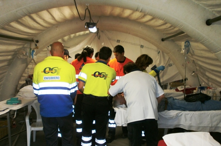 Efectivos de la Gerencia de Urgencias y Emergencias Sanitarias 061 de la Región de Murcia en el hospital de campaña