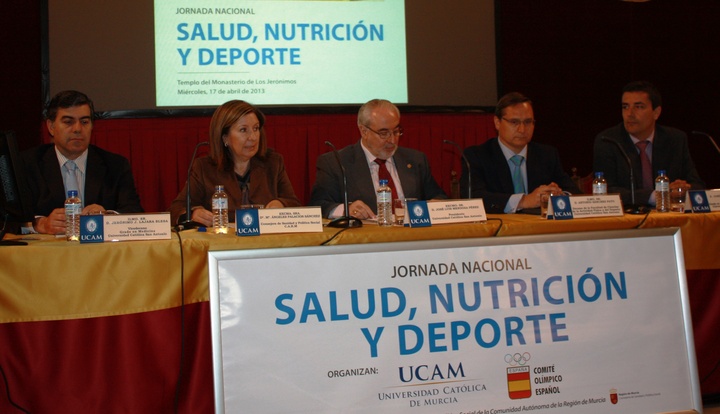 Palacios inaugura la 'I Jornada Nacional Salud, Nutrición y Deporte' de la UCAM