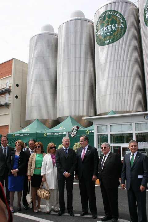 El jefe del Ejecutivo murciano, Ramón Luis Valcárcel, preside el acto de conmemoración del 50 aniversario de la fábrica de cerveza Estrella de Levante (1)