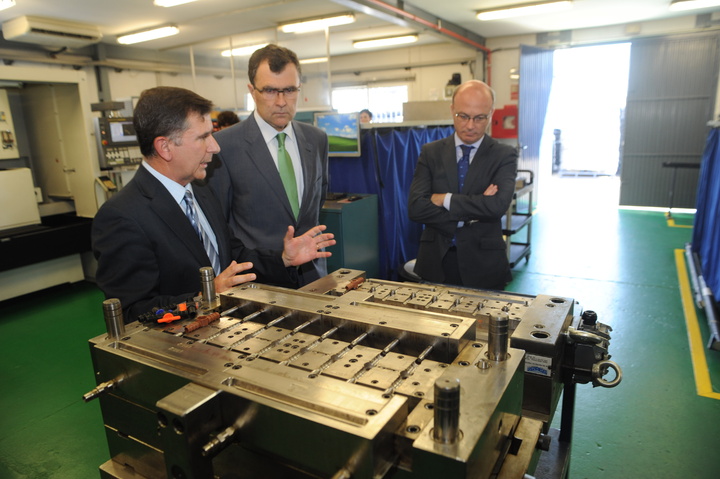 José Ballesta visita la empresa Azud