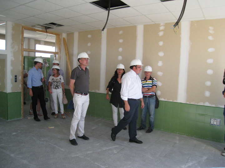 Visita a las obras de un colegio en San Javier