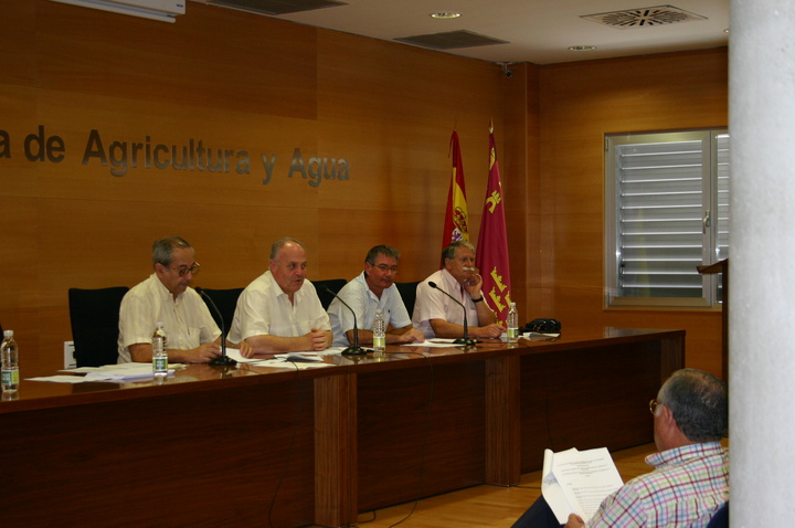 Reunión con representantes del sector productor de limón para exponer un protocolo fitosanitario experimental para la exportación a Estados Unidos