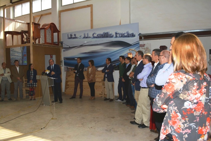 El consejero de Educación y el alcalde de Yecla, en el IES José Luis Castillo Puche (II)